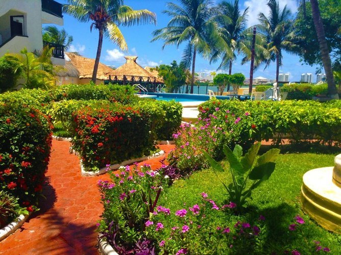 Jardín Hotel Faranda Imperial Laguna Cancún
