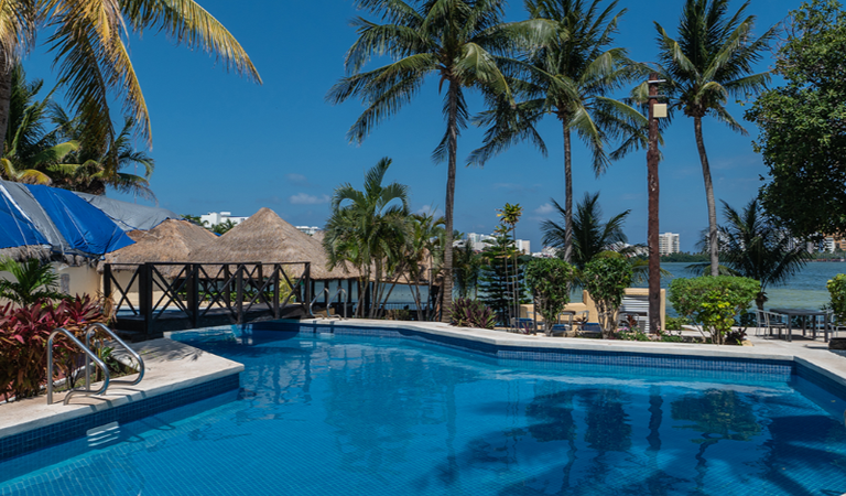 Alberca Familiar Imperial Laguna Faranda Cancún Alberca Familiar Imperial Laguna Faranda Cancún